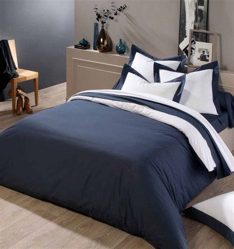 Découvrez ici notre catalogue de housse de couette 2 places et 1 place. Housse de couette percale Castel Marine 140x200 - Tradilinge