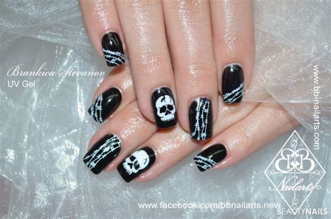 Denn ist der fingernagel zu weit hinaus. skull Gelnägel