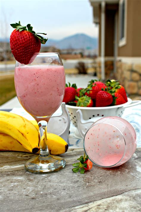 Strawberry Banana Yogurt Smoothie The Complete Savorist