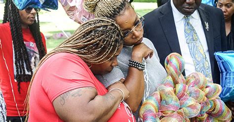Mothers Who Share Her Pain Support Lezley Mcspadden Head Five Years