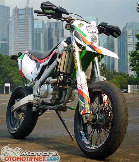 As a member of the police force, made by a reliable rainhard need. Modif Dtacker Supermoto | Modifikasi.co.id