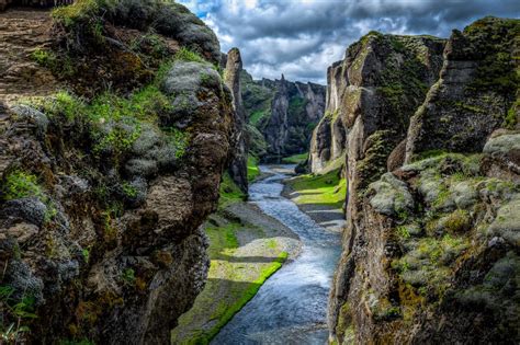 Fjaðrárgljúfur One Of The Most Beautiful Canyons In The World Iceland Places To See In Your