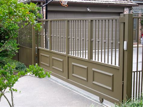Found 102 coloring page images for 'gate'. Different driveway gate ideas that could look great for you