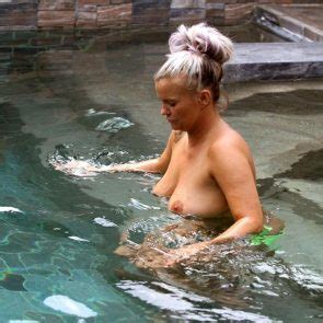 Kerry Katona Nude Laim Boob Work Scandal Planet