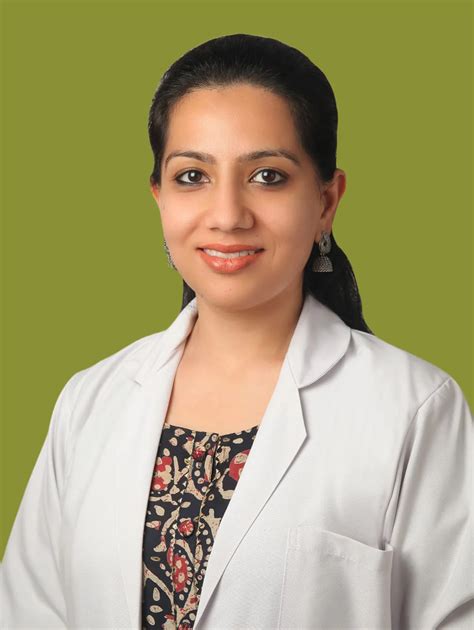 Multispecialty clinic in Gurgaon - Miracles Healthcare, Sec 14, Gurgaon