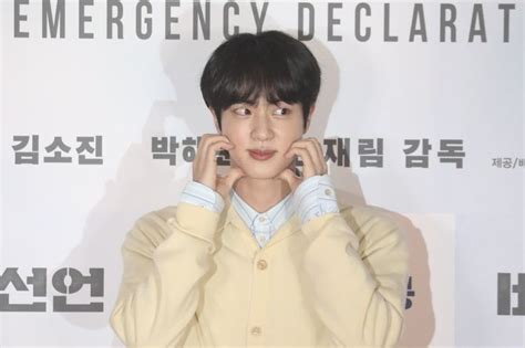 220725 Kim Seokjin At Vip Premiere For “emergency Declaration” Kim Seokjin Seokjin Viral Song