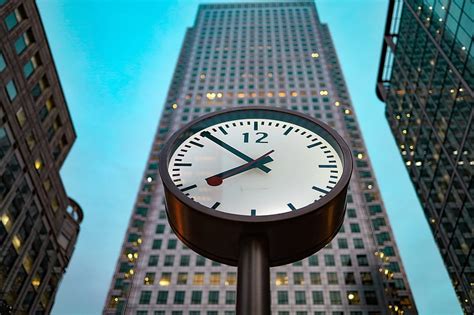 Clock Building Skyscraper City Hd Wallpaper Peakpx