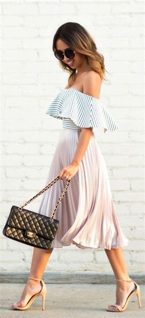 40 Cute Outfits For Women With Small Busts Fashion Enzyme