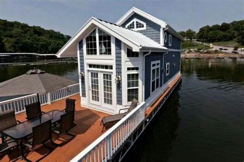 Love This ♡ Water House Floating House Lake House