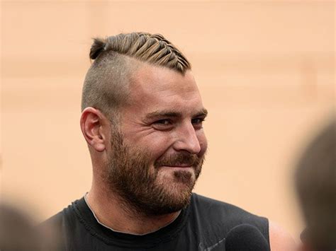 You don't really need to be a warrior anymore to have one of those great viking hairstyles. eagles-todd-herreman-vikings-haircut.jpg 660×495 pixels ...