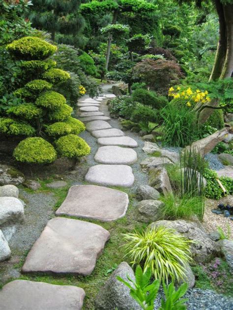 Check out these 15 inspiring japanese garden ideas in japan, a garden is designed to last for centuries, so the pruning techniques used are extremely. All the secrets to create a zen garden decor and 70 inspiring photos | Japanese garden, Japanese ...