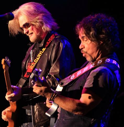 Music Scene Hall And Oates Relive The Memories At Verizon Arena The