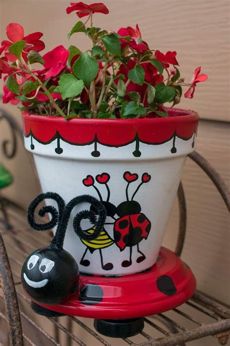 Clay Pot Ladybug Terra Cotta Pot Crafts Diy Painted Clay Pots Clay