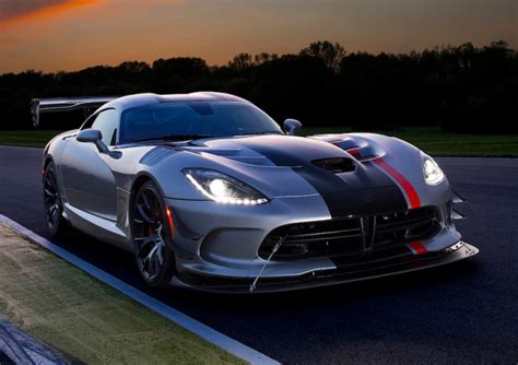 2016 Dodge Viper Acr Review Snakes On A Track