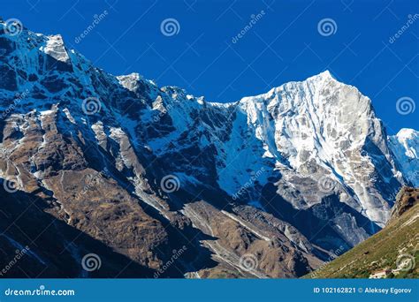 Snowy Mountains Of The Himalayas Stock Image Image Of Kalapatthar