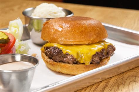 22 Essential Los Angeles Burgers Eater La