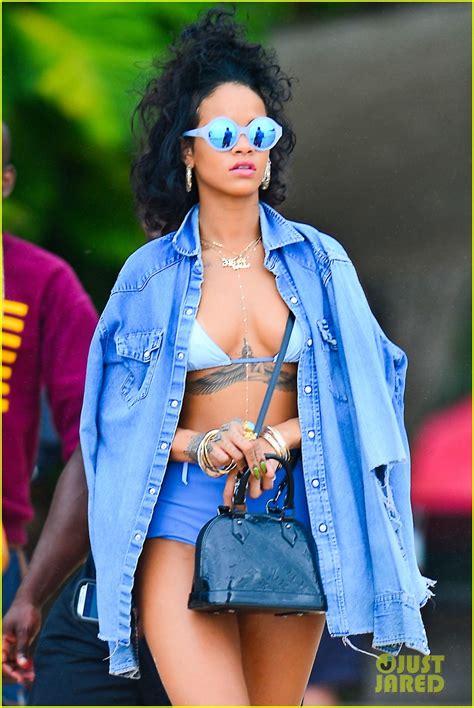 Rihanna Bikini Beach Babe For Barbados Christmas Photo 3017937 Bikini Rihanna Photos