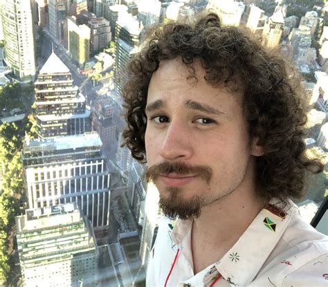 Luis arturo villar sudek, better known as luisito comunica from the name of his youtube channel, is a mexican youtuber, businessman, blogger. "Luisito Comunica" se registra para ocupar el cargo de ...