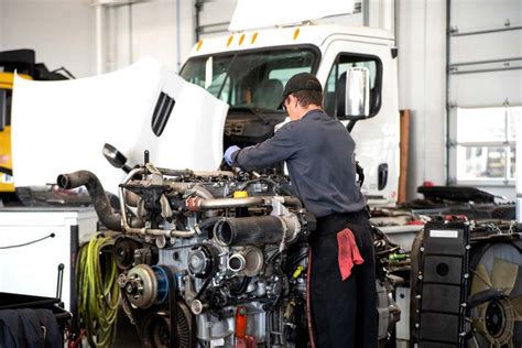 Career Guide How To Become A Diesel Technician