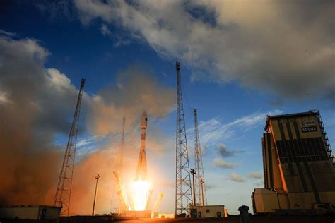 Rocket Launch Photos Europes 1st Earth Watching Sentinel Satellite Blasts Off Space