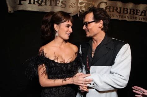 Penelope Cruz And Johnny Depp At The Premiere Of Potc 4