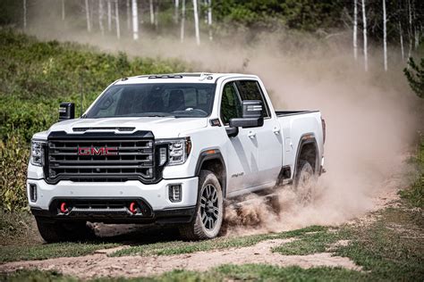Gmc Debuts Industry “first” Features And Adds A New 4x4 Model To Its