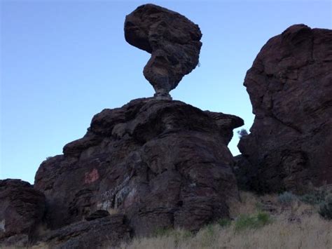 Idahos Balanced Rock Picture Of Balanced Rock Park Buhl Tripadvisor