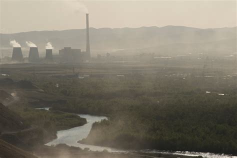 Severely Polluted Mongolia Tries A Cleaner Power Source The New York