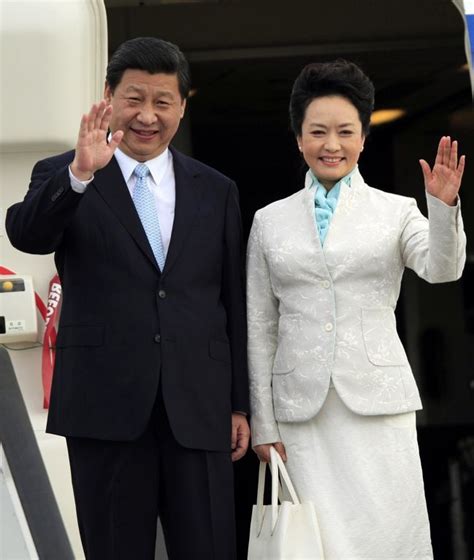 china s glamorous first lady peng liyuan