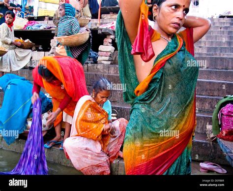 Varanasi Bathing Gange Hi Res Stock Photography And Images Alamy