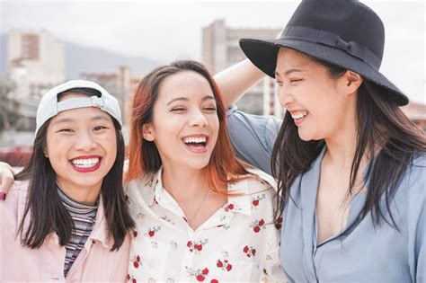 Premium Photo Trendy Asian Girls Making Video Story For Social