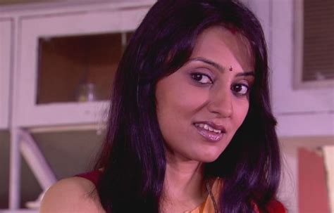 Watch Savdhaan India Tv Serial Episode 67 Padma Flirts With Manish