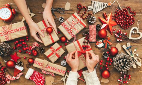 Happy Holidays With 5 Festive Fandom Holiday Traditions — The Daily Fandom