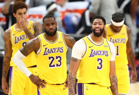 Five Things To Watch As Lakers Open Defense Of Nba Title All Lakers