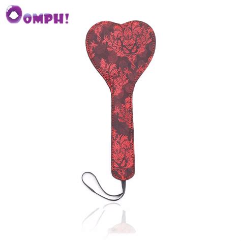 oomph classical red heart shape spanking paddle leather paddle slave bdsm whip flogger sex toy
