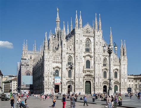 Da Domani Riprendono Le Visite Turistiche Al Duomo Di Milano