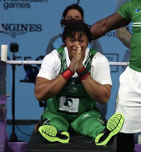 2022cwg oluwafemiayo breaks world record in women s powerlifting to clinch gold complete sports