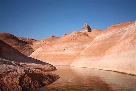 Navajo Canyon Lake Powell 12609 © Brian Callaha Flickr