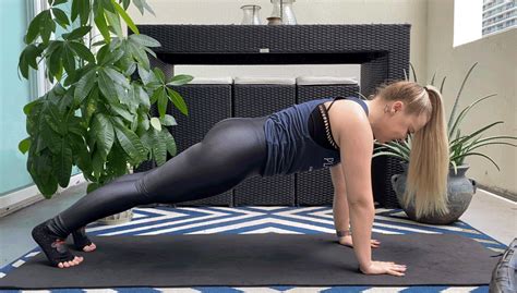 Plank Minute Mat Pilates Workout For Core Engagement Popsugar Fitness Uk Photo
