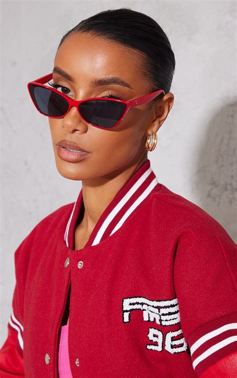 red flared pointed outer frame cat eye sunglasses prettylittlething ie