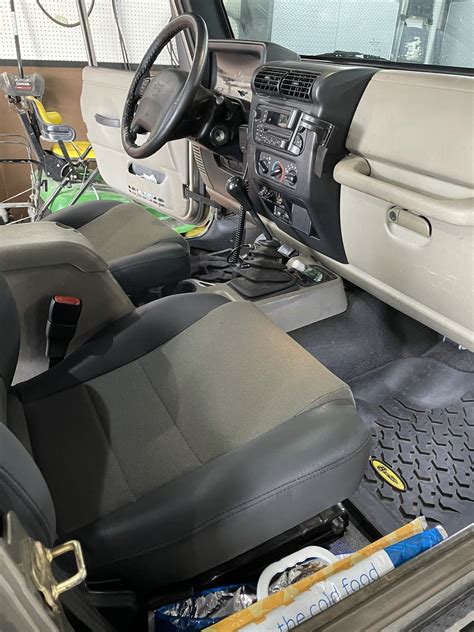 Bestop Trailmax Ii Pro Front Seats In Fabric For 76 06 Jeep Cj 5 Cj 7