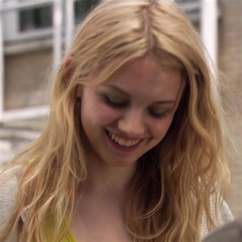 Skins Icons Cassie Ainsworth And Skins Image 6638636 On