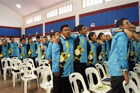 Mrsm menawarkan lima aliran pengajian iaitu mrsm biasa, mrsm ulul albab, mrsm igcse, mrsm ib myp dan mrsm teknikal. ULUL ALBAB KEPALA BATAS