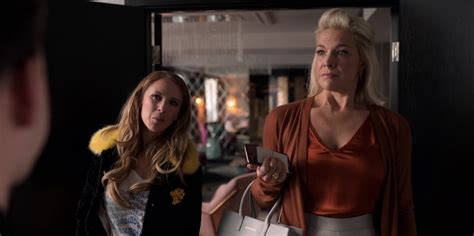 Emporio Armani Handbag Of Hannah Waddingham As Rebecca Welton In Ted Lasso S01e07 Make Rebecca