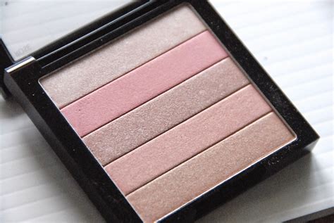 Beauty Makeup Etc: Revlon Highlighting Palette in Rose Glow
