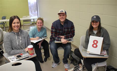 Arkansas Journalism Students Consider Ethics Of News Coverage Social