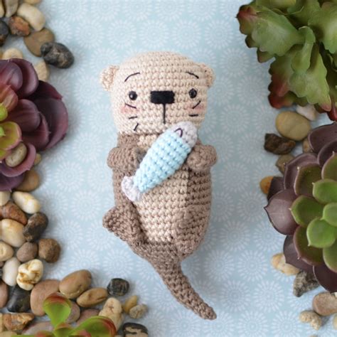 Gilbert the Otter amigurumi pattern - Amigurumi.com