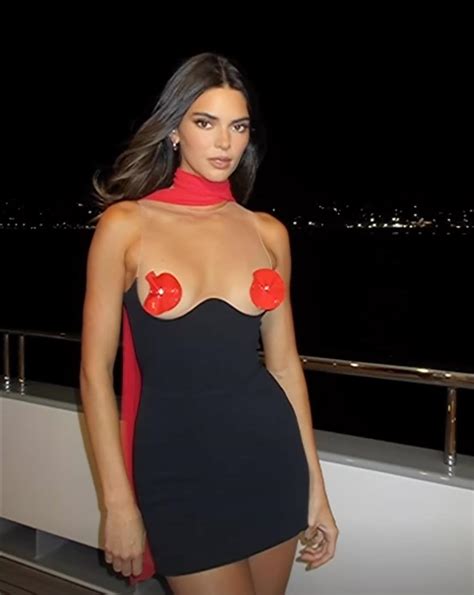 Kendall Jenner S Tiny Naked Dress Included Petal Pasties