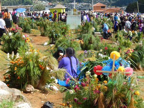 Es el más festejado en toda europa y uno de los santos más importantes para los cristianos ya que se le considera el precursor de. ColonialMexicoInsideandOut: Dia de los Muertos: Chiapas