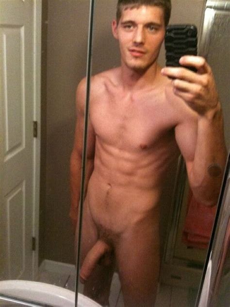 High Babe Nude Selfie Guy